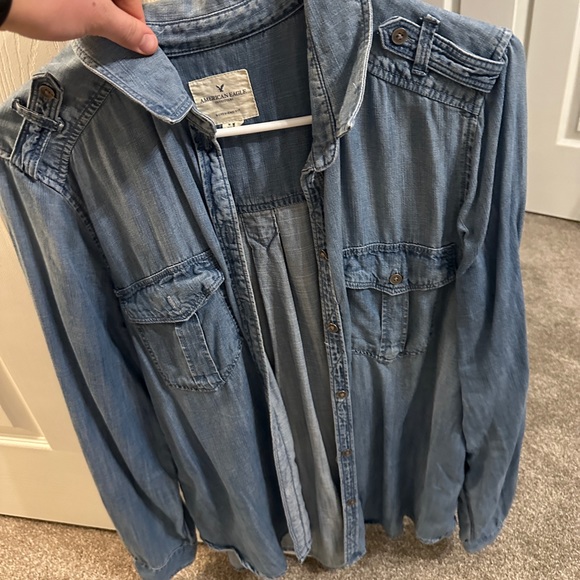 American Eagle Demin Blouse - Picture 2 of 3